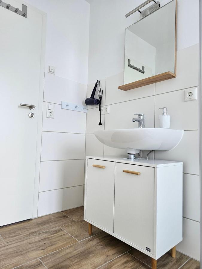 Schoene Grosse Ferienwohnung 79M2 Und 2 Baeder, Zentrumnah, 2Og إرفورت المظهر الخارجي الصورة